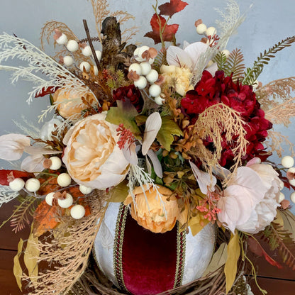 Burgundy & Gold Velvet Pumpkin Arrangement – Elegant Fall Floral Centerpiece for Thanksgiving & Autumn Decor