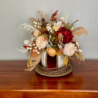 Burgundy & Gold Velvet Pumpkin Arrangement – Elegant Fall Floral Centerpiece for Thanksgiving & Autumn Decor