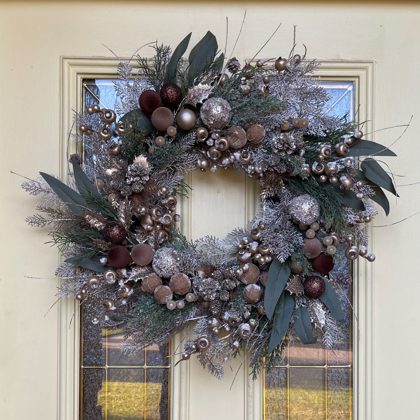Neutral Christmas Wreath in Champagne, Gold & Bronze | Elegant Door Décor