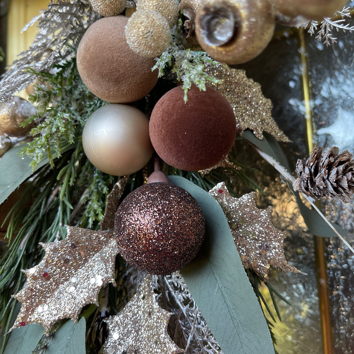 Neutral Christmas Wreath in Champagne, Gold & Bronze | Elegant Door Décor