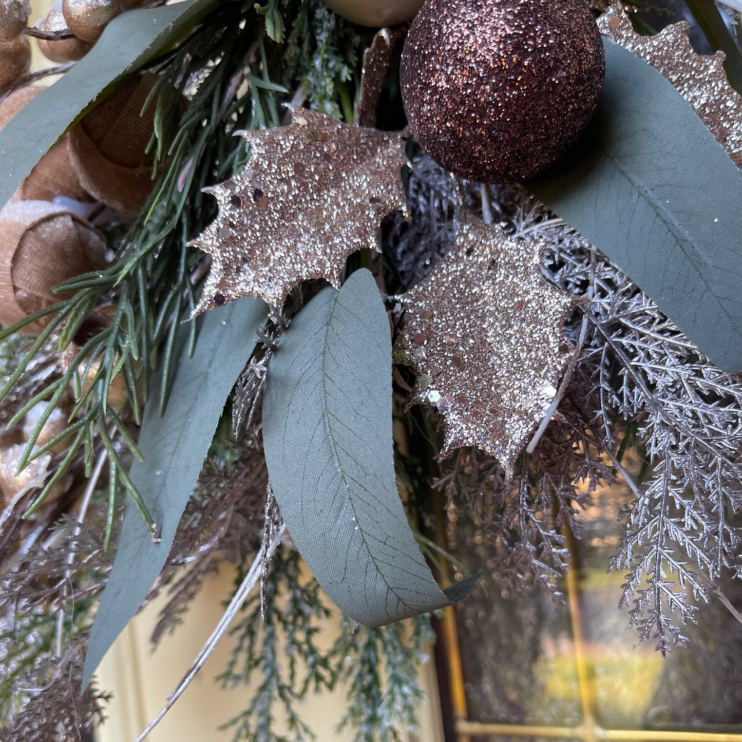 Neutral Christmas Wreath in Champagne, Gold & Bronze | Elegant Door Décor