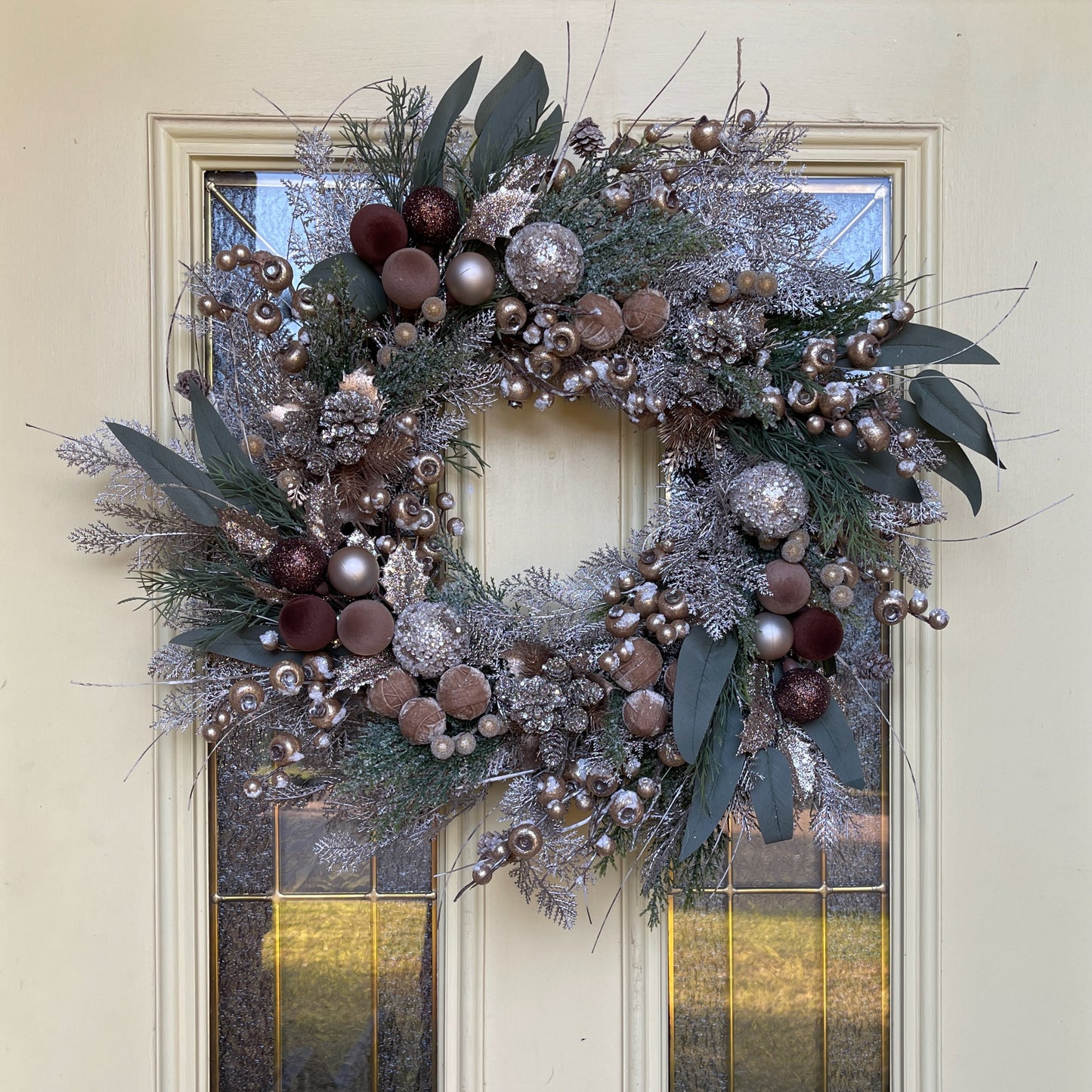 Neutral Christmas Wreath in Champagne, Gold & Bronze | Elegant Door Décor