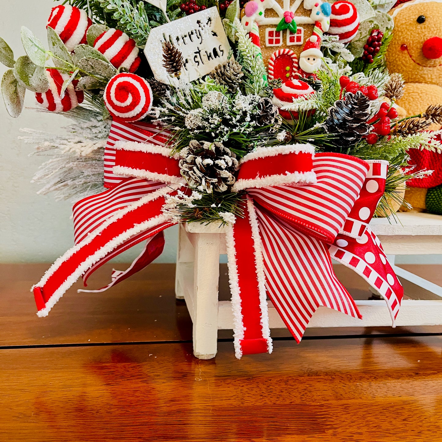 Gingerbread & Peppermint Christmas Centerpiece — Gingerbread Girl, Cookie House, Red-White Bow (Kitchen Table or Entry)
