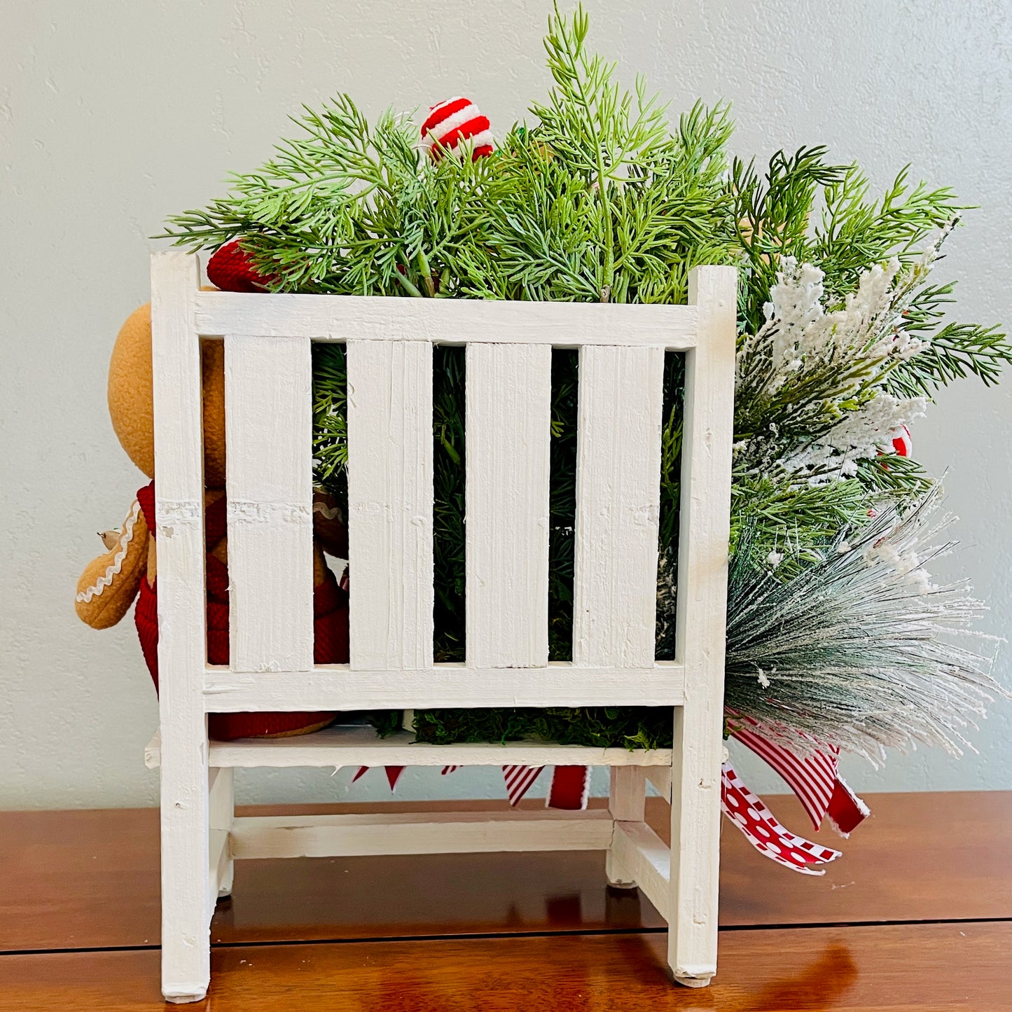 Gingerbread & Peppermint Christmas Centerpiece — Gingerbread Girl, Cookie House, Red-White Bow (Kitchen Table or Entry)