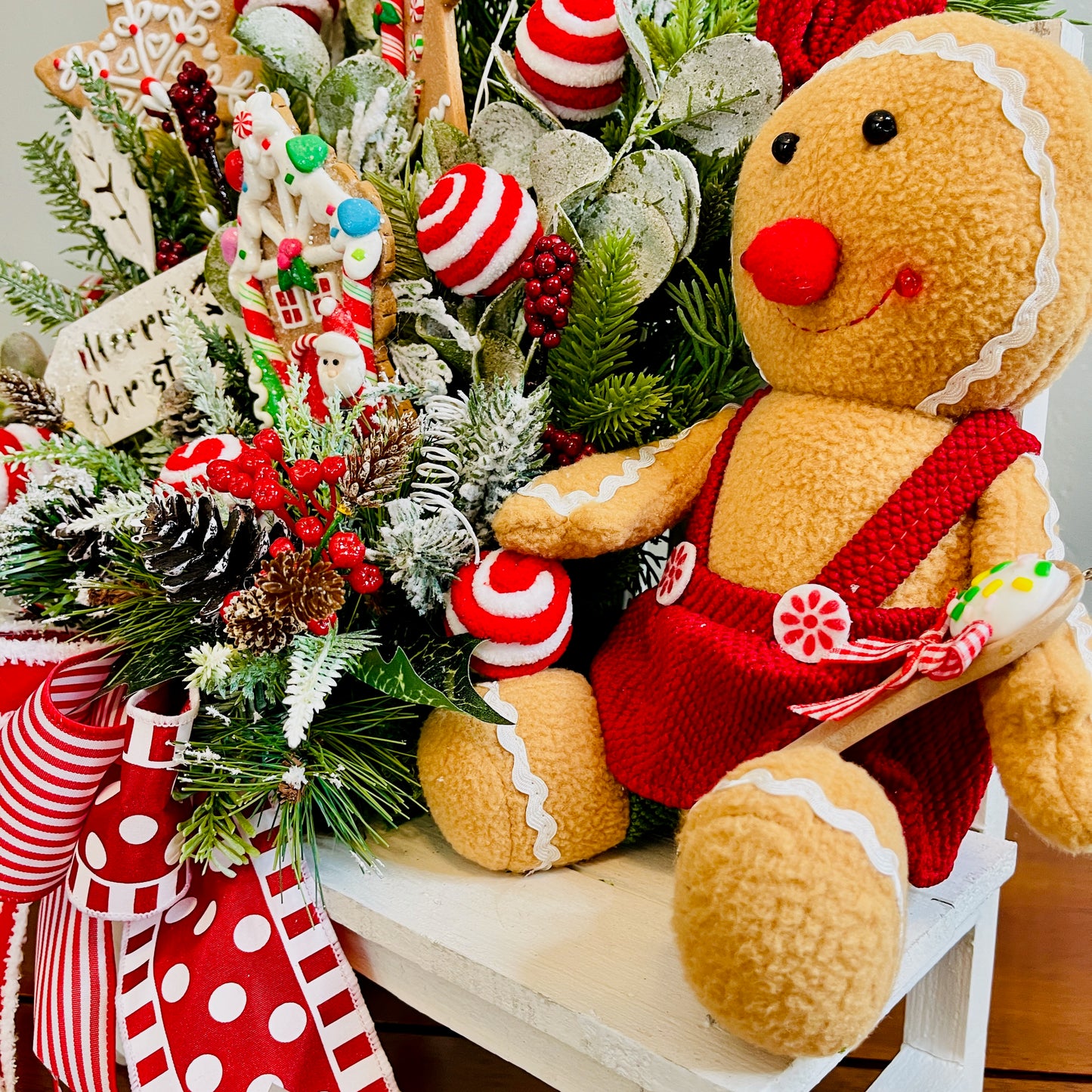 Gingerbread & Peppermint Christmas Centerpiece — Gingerbread Girl, Cookie House, Red-White Bow (Kitchen Table or Entry)