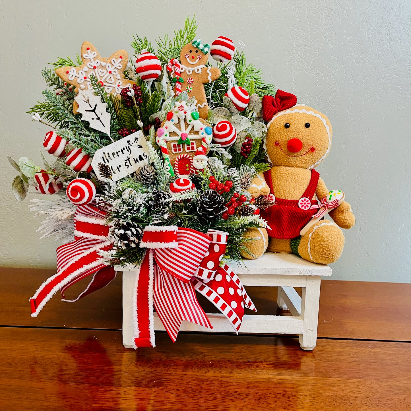Gingerbread & Peppermint Christmas Centerpiece — Gingerbread Girl, Cookie House, Red-White Bow (Kitchen Table or Entry)