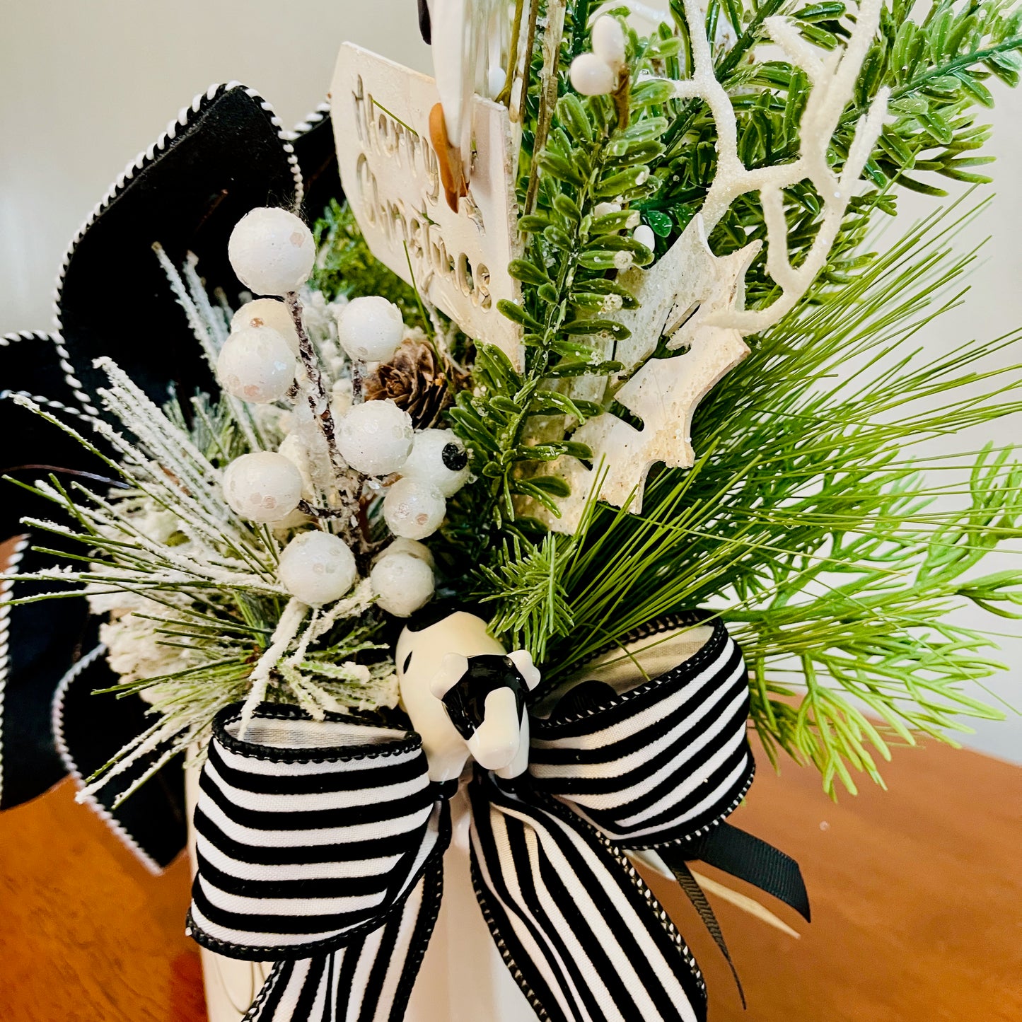 Holland Cow “MOO” Christmas Mug Arrangement — Farmhouse Gift for Teachers & Secret Santa (Reusable Mug)