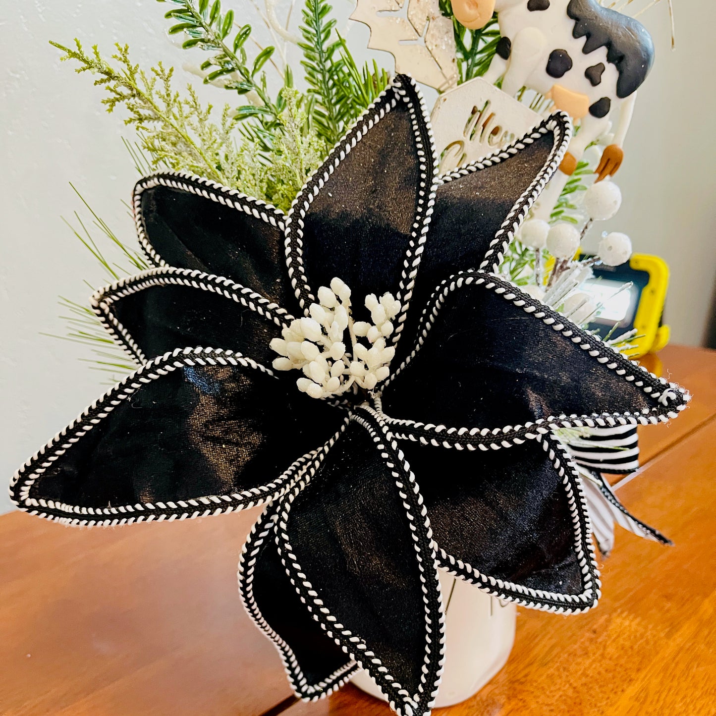 Holland Cow “MOO” Christmas Mug Arrangement — Farmhouse Gift for Teachers & Secret Santa (Reusable Mug)