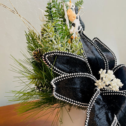 Holland Cow “MOO” Christmas Mug Arrangement — Farmhouse Gift for Teachers & Secret Santa (Reusable Mug)