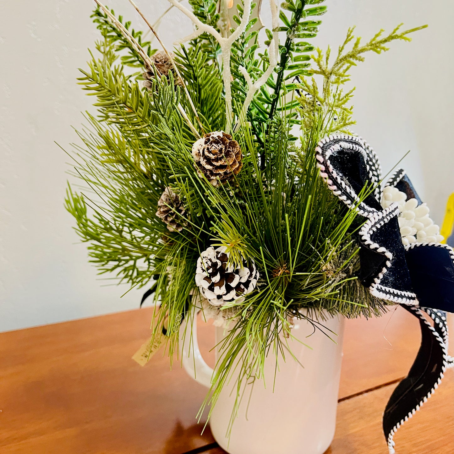 Holland Cow “MOO” Christmas Mug Arrangement — Farmhouse Gift for Teachers & Secret Santa (Reusable Mug)