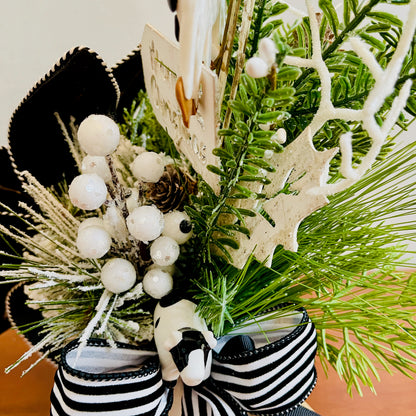 Holland Cow “MOO” Christmas Mug Arrangement — Farmhouse Gift for Teachers & Secret Santa (Reusable Mug)