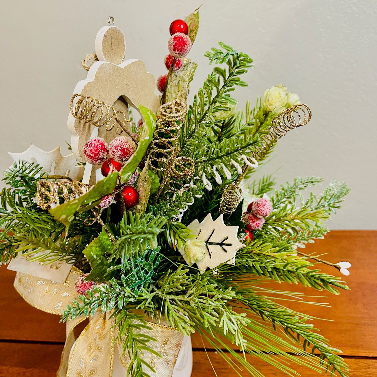 Glory in the Highest” Christmas Mug Arrangement — Faith-Filled Teacher & Secret Santa Gift (Reusable Mug)