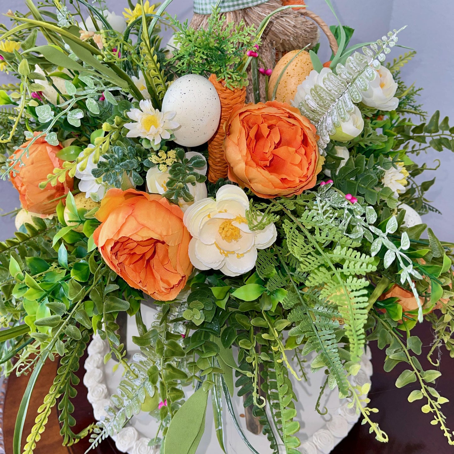 Easter Table Decor, floral centerpiece with Easter bunny, Farmhouse-style Easter table decorations, Rustic Easter bunny decor ideas