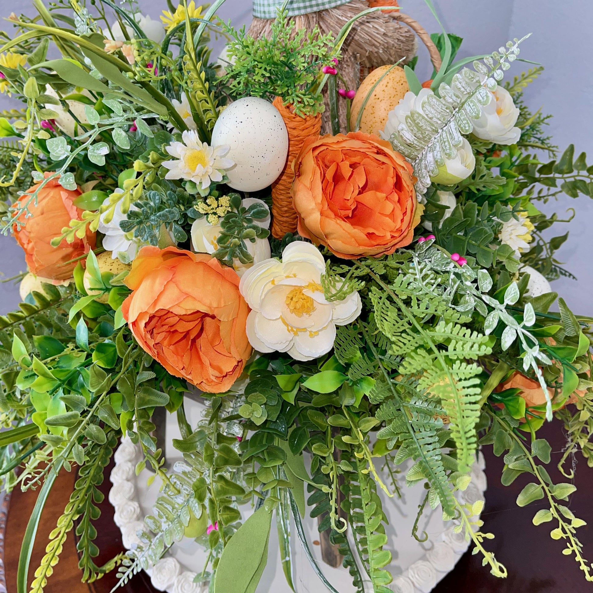 Easter Table Decor, floral centerpiece with Easter bunny, Farmhouse-style Easter table decorations, Rustic Easter bunny decor ideas
