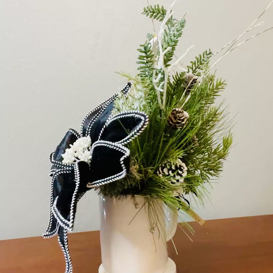 Holland Cow “MOO” Christmas Mug Arrangement — Farmhouse Gift for Teachers & Secret Santa (Reusable Mug)